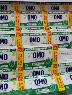 Lava-roupas em Pó Omo Sanitiza e Higieniza caixa 2,2kg